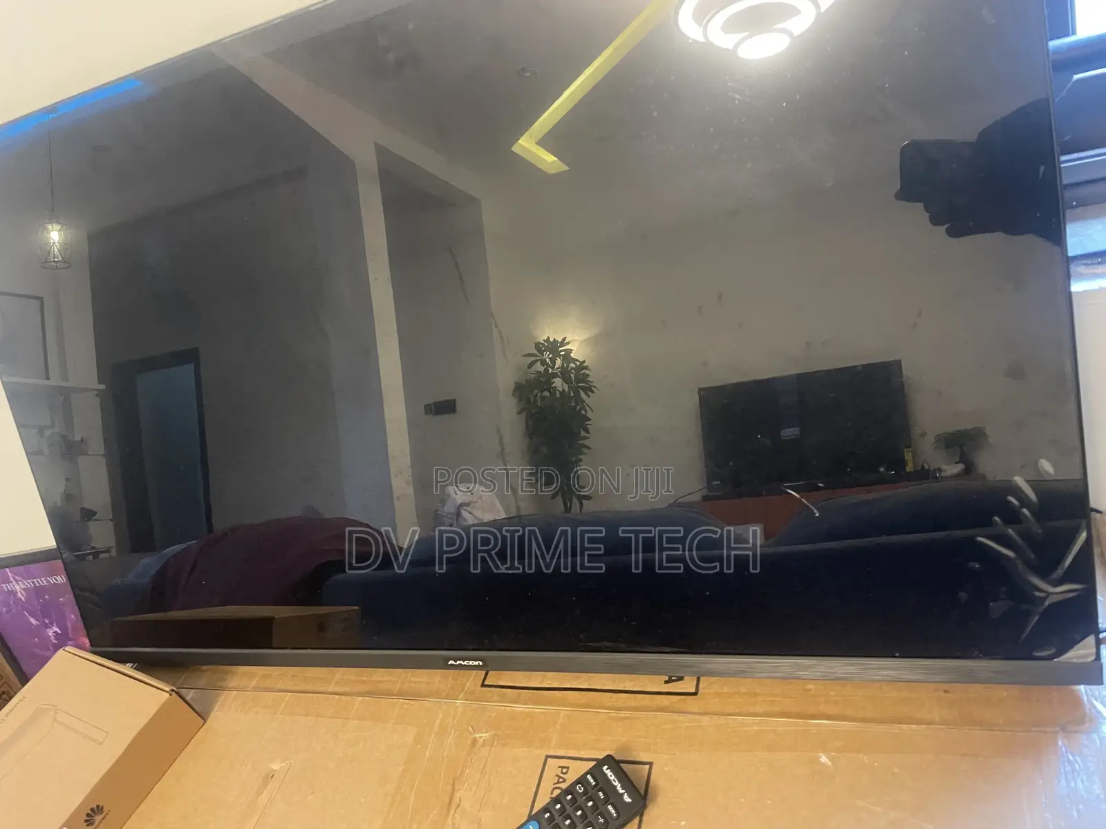 Amcon TV 43 inches Slightly Used