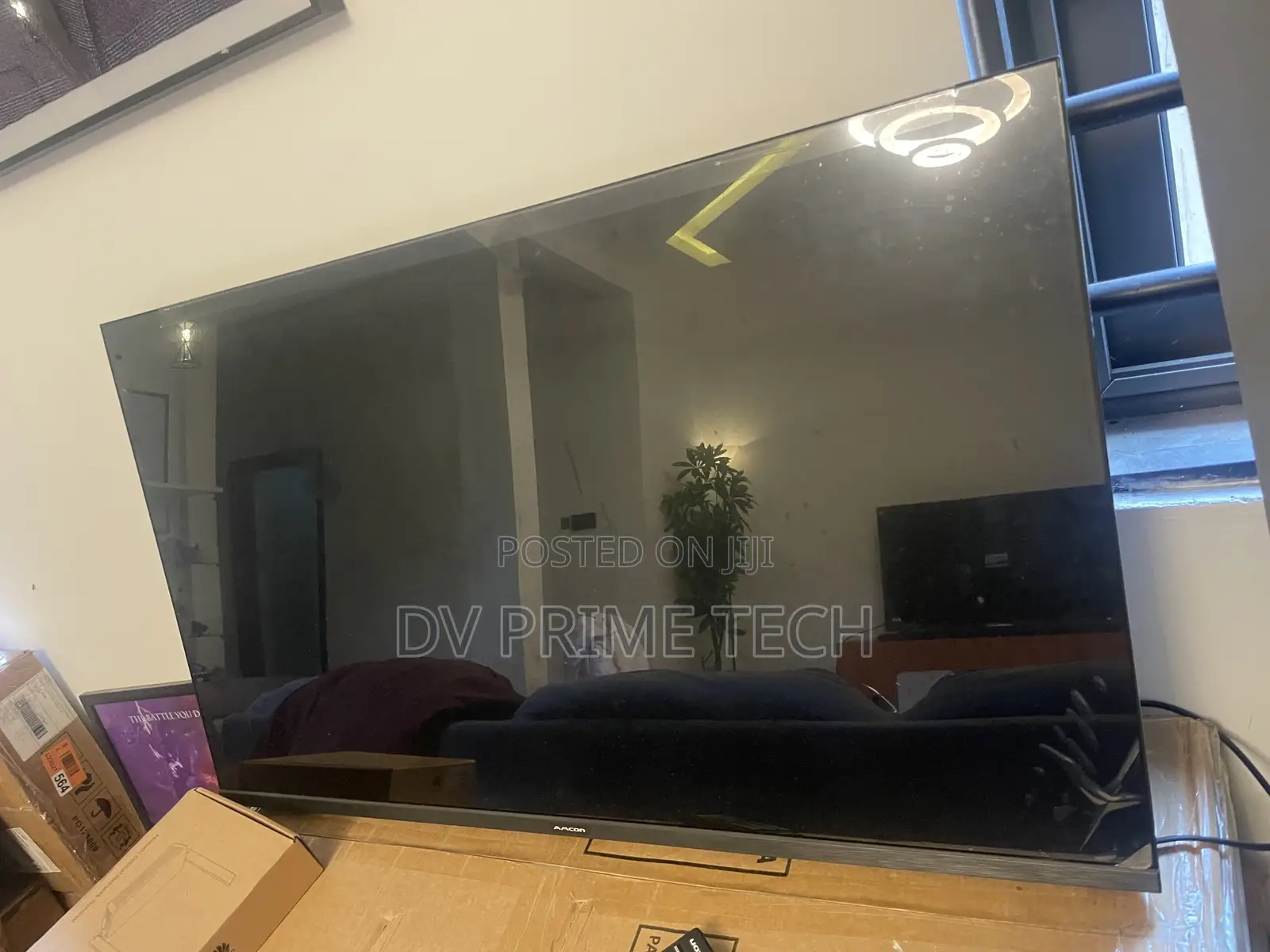 Amcon TV 43 inches Slightly Used