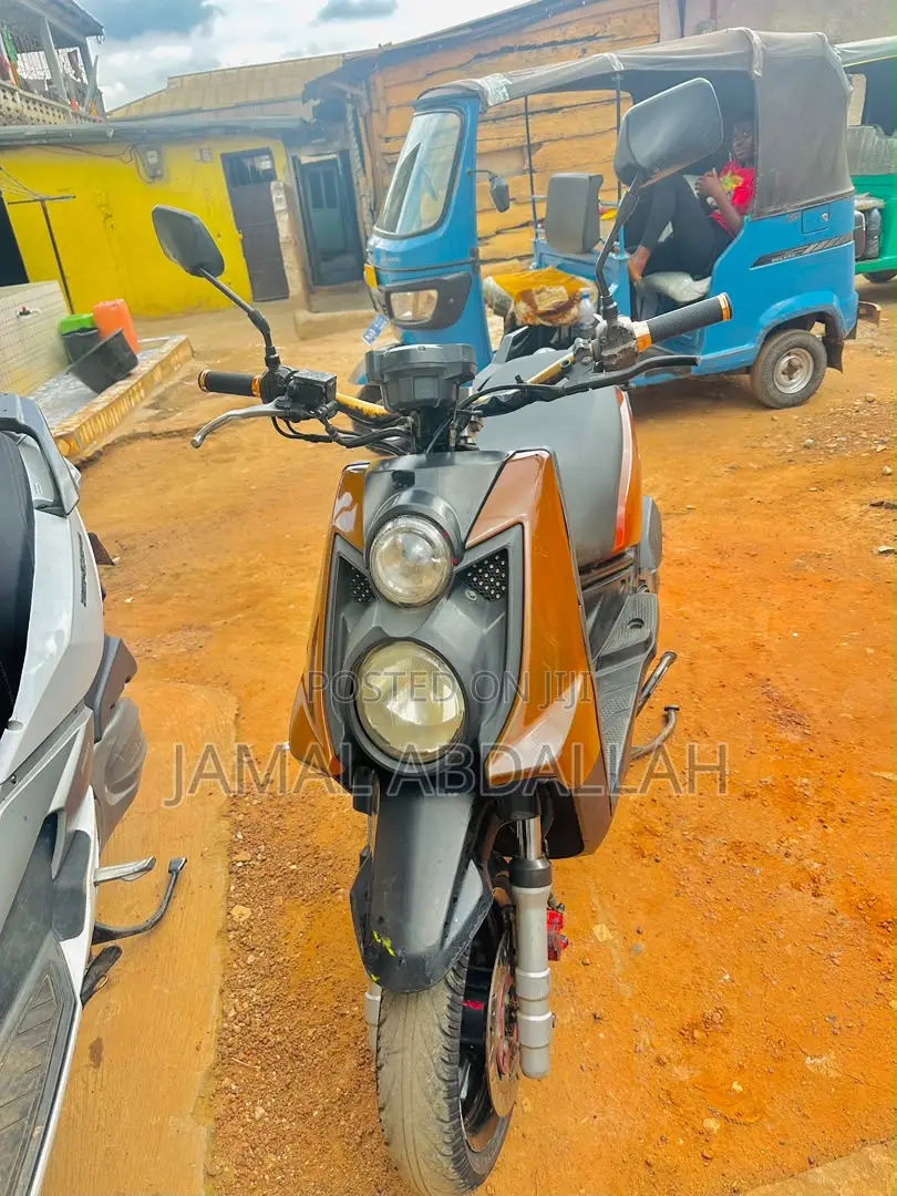 Yamaha 2017 Brown