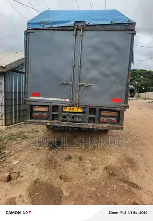 Mercedes-Benz Truck 1990 Blue
