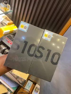 New Samsung Galaxy S10 128 GB Black