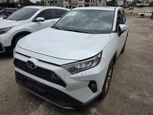 Toyota RAV4 2023 White