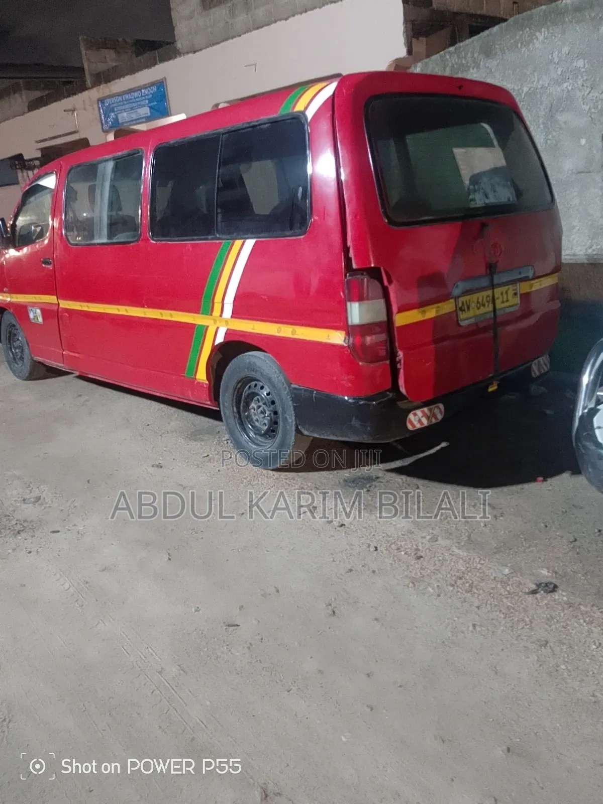 Toyota HiAce 2010 Red