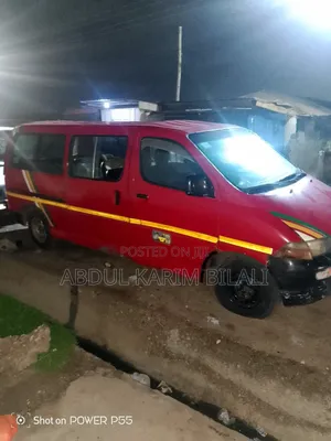 Toyota HiAce 2010 Red