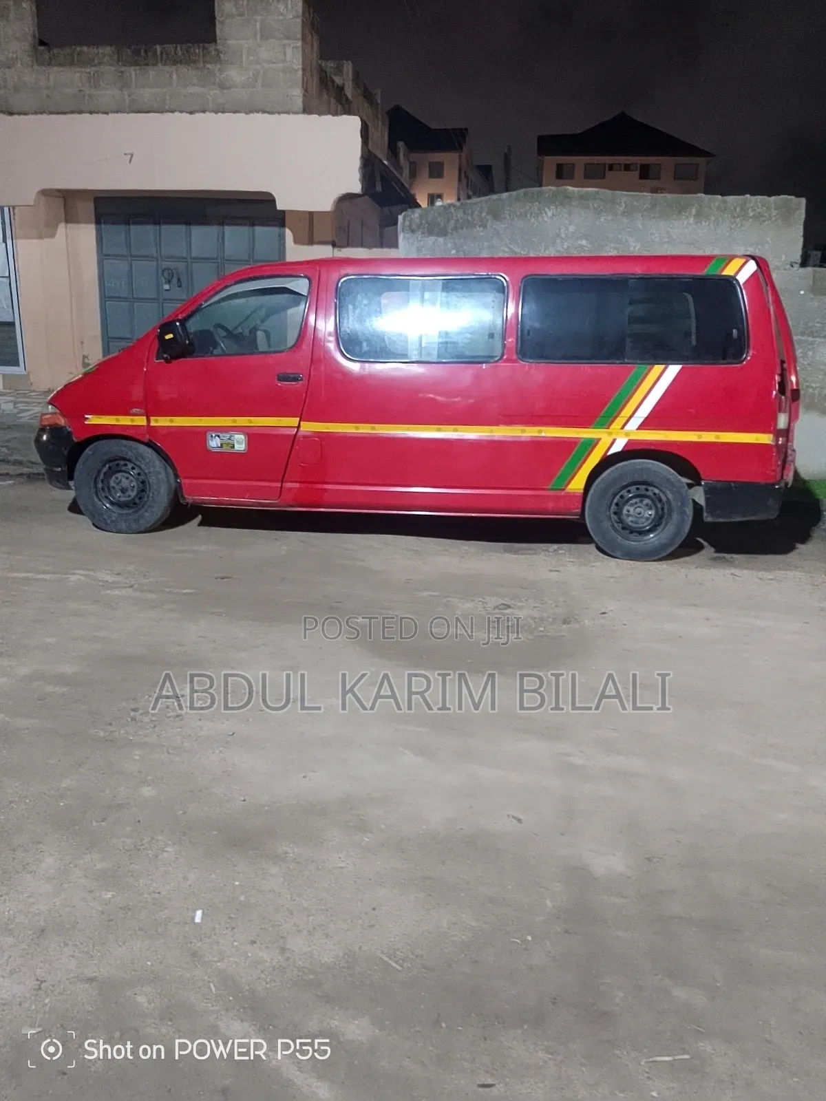 Toyota HiAce 2010 Red