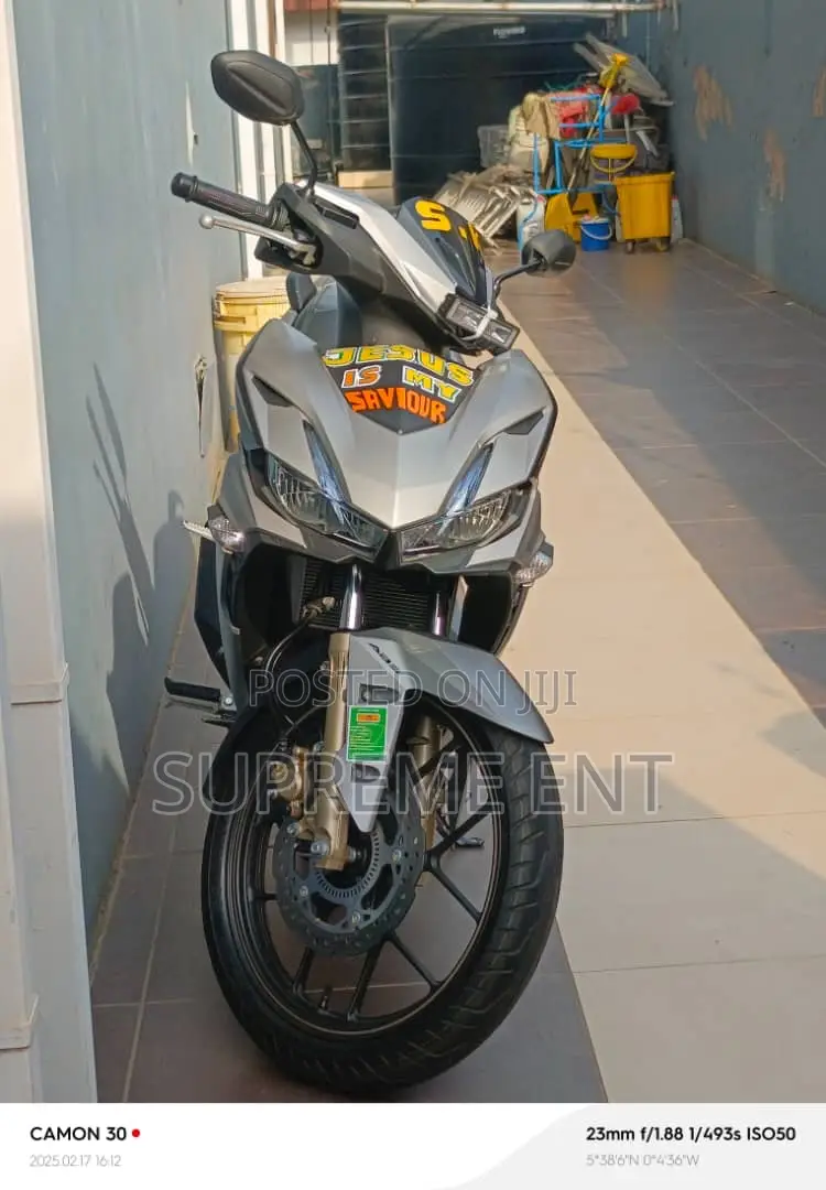 Honda 2024 Gray