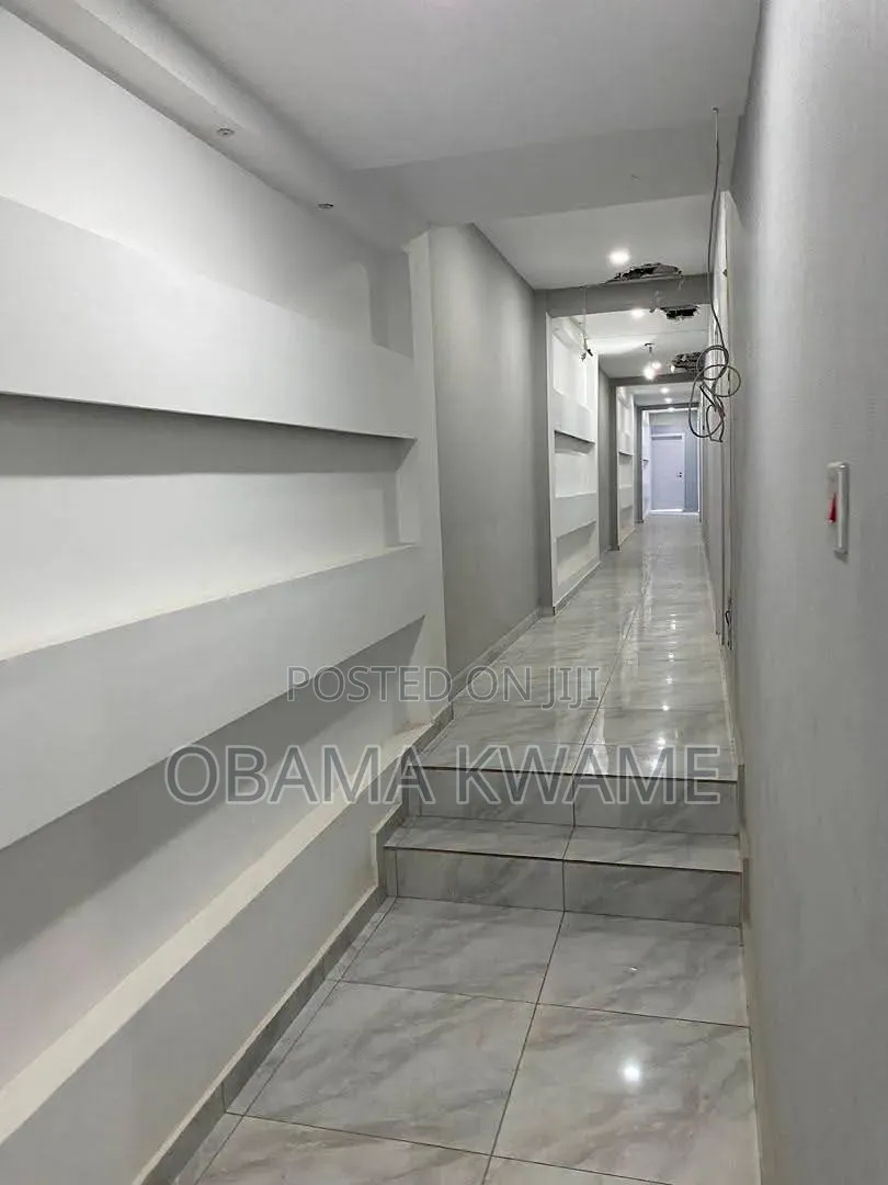 Prime Warehouse Office Complex for Sale Fiesta Royal Lapaz Main Rd