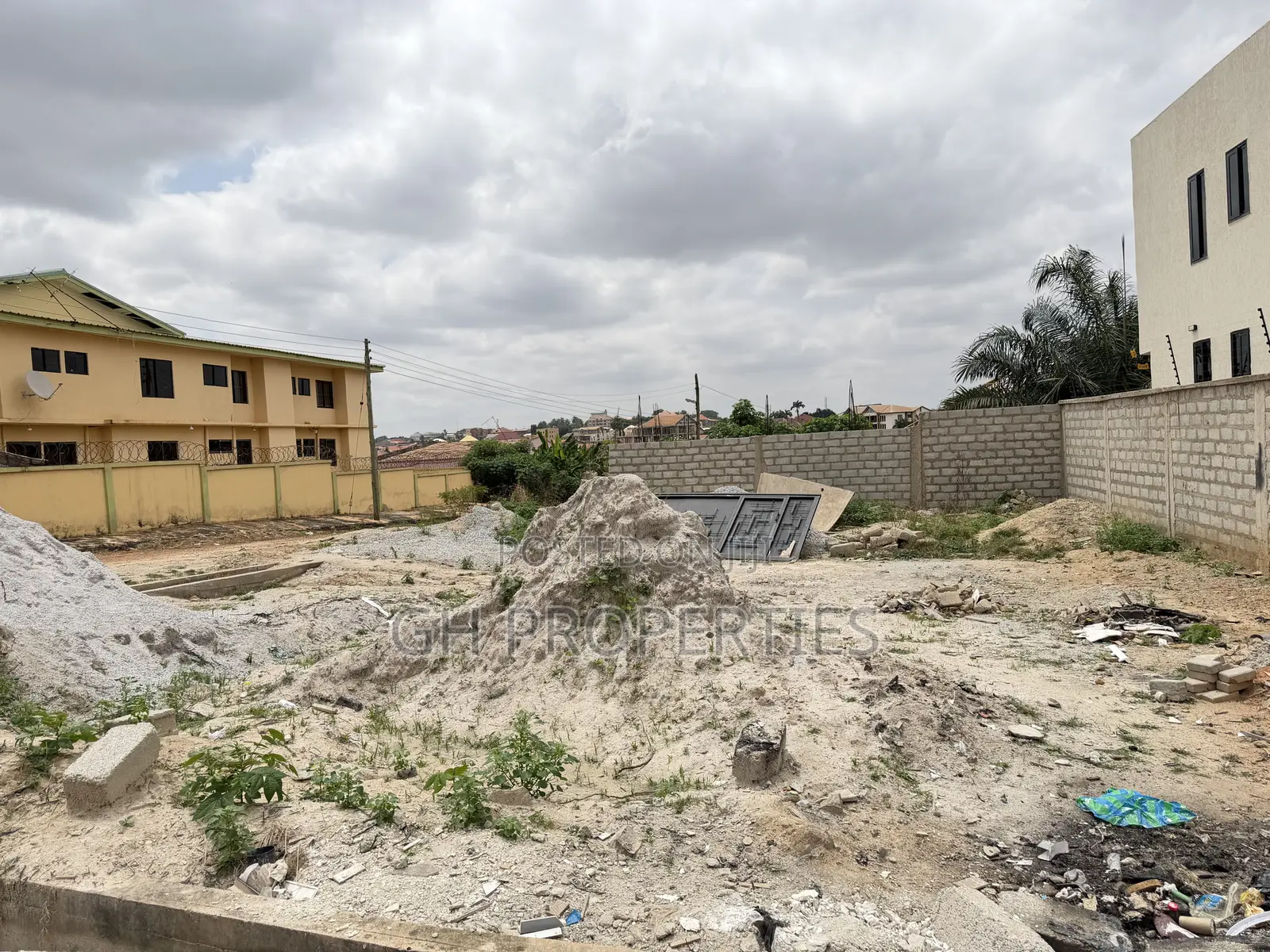 Half Plot for Sale at Santasi,Atasemanso.