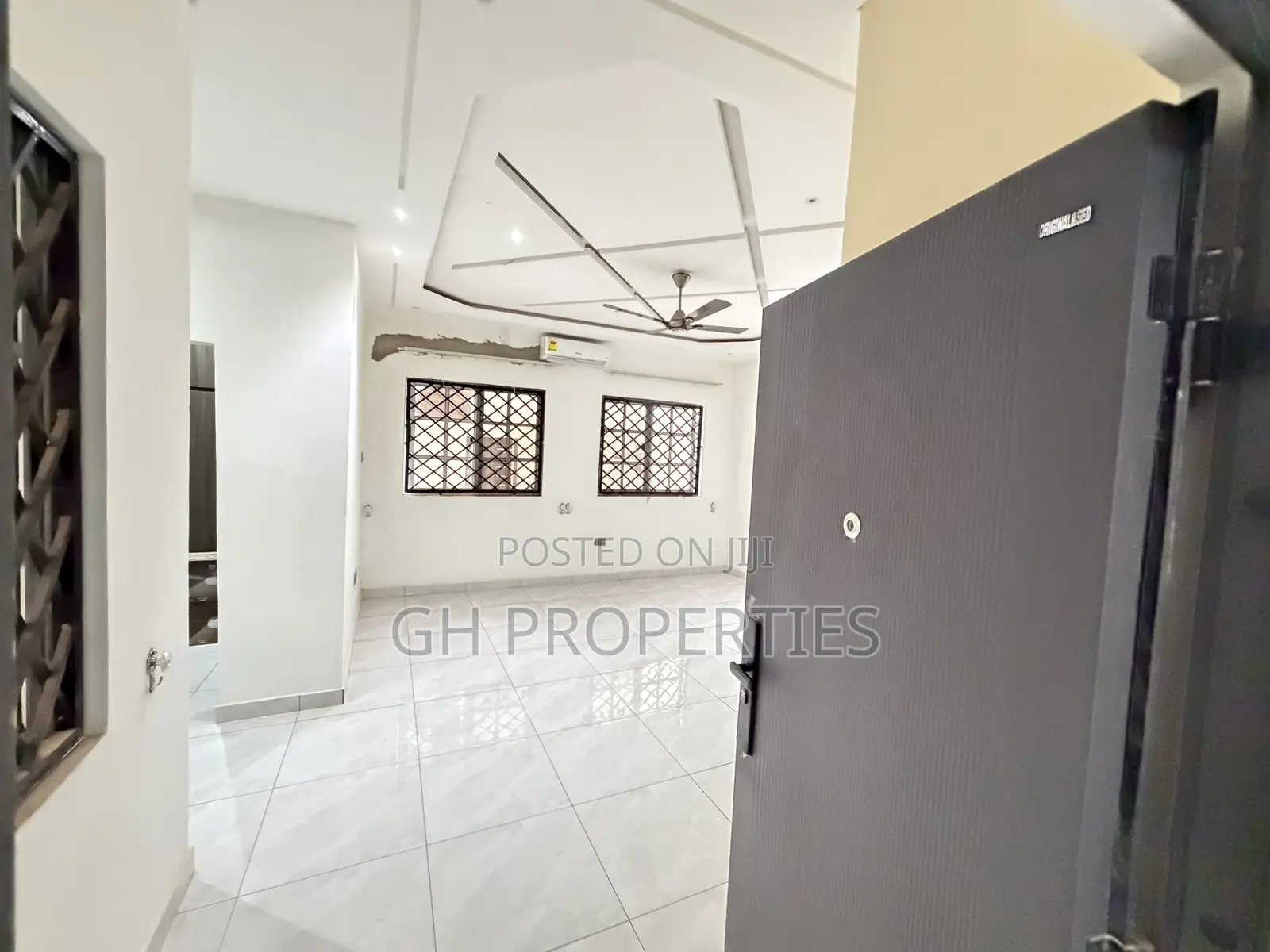 7bdrm Mansion in Atasemanso., Kumasi Metropolitan for sale