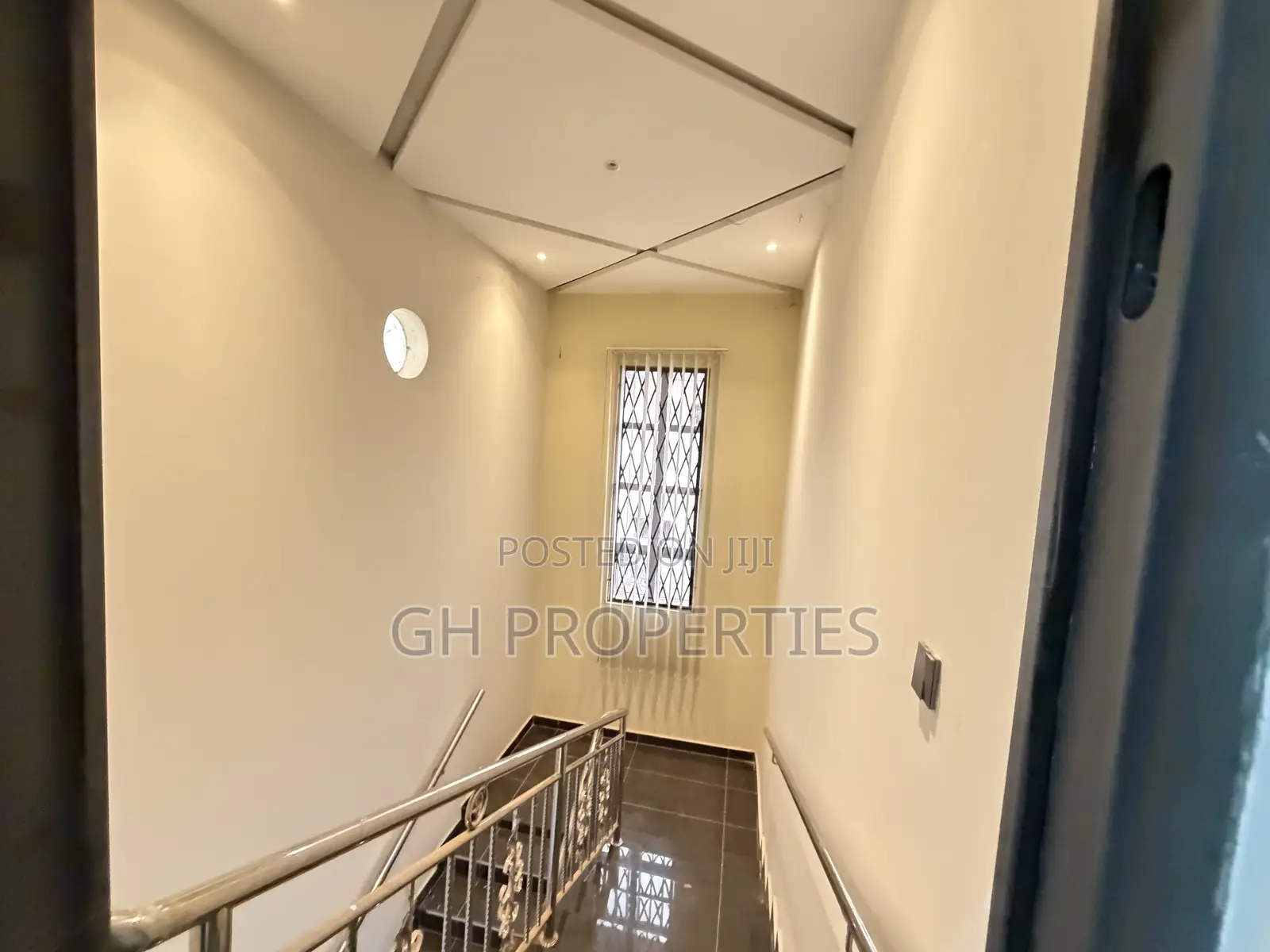 7bdrm Mansion in Atasemanso., Kumasi Metropolitan for sale