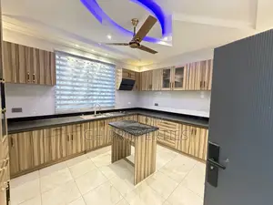 7bdrm Mansion in Atasemanso., Kumasi Metropolitan for sale