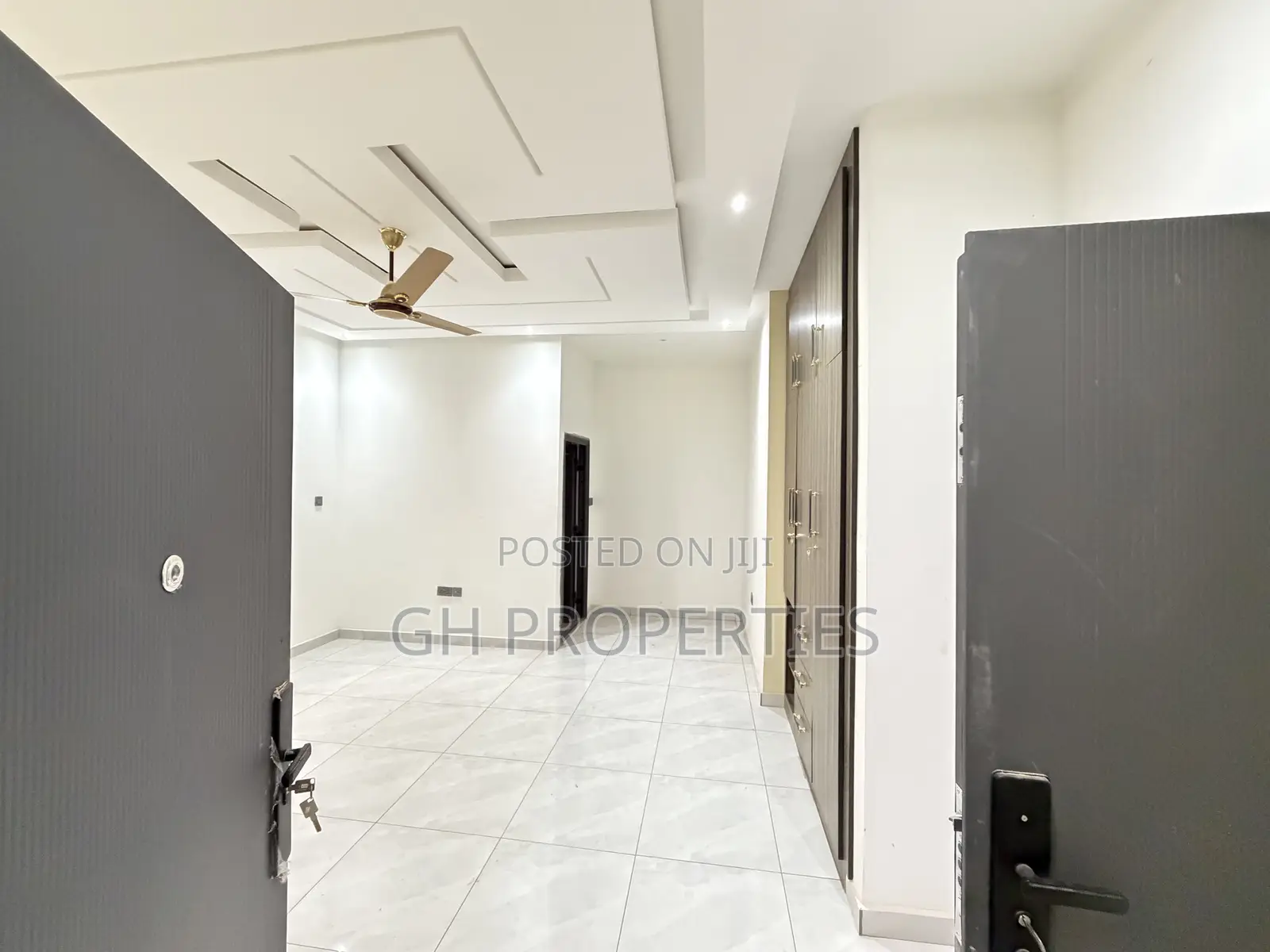 7bdrm Mansion in Atasemanso., Kumasi Metropolitan for sale