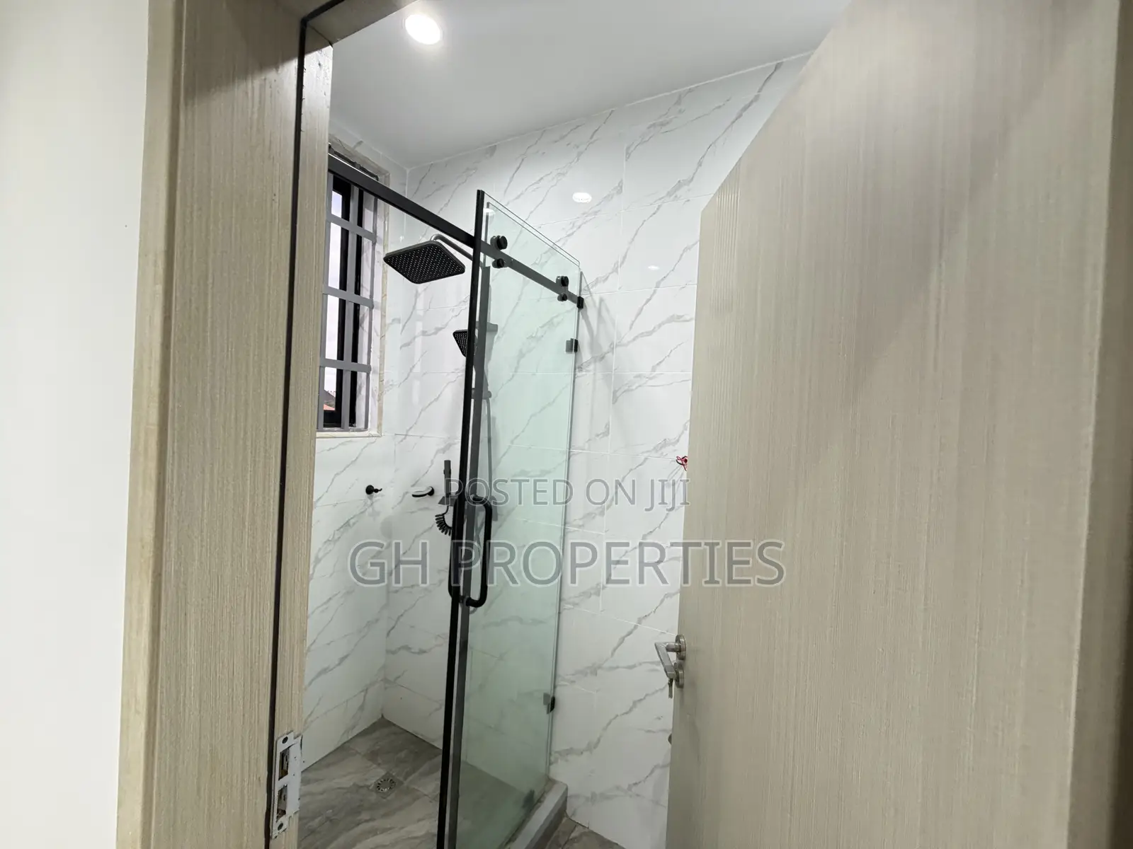 4bdrm Duplex in Atasemanso., Kumasi Metropolitan for sale
