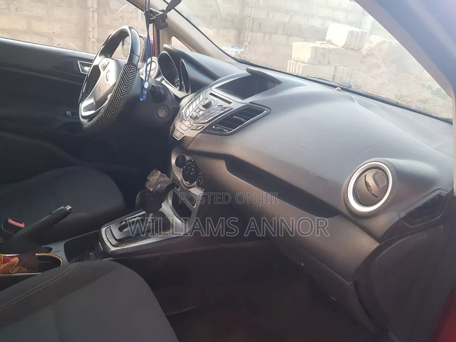 Ford Fiesta SE 4dr Sedan (1.6L 4cyl 5M) 2015 Red
