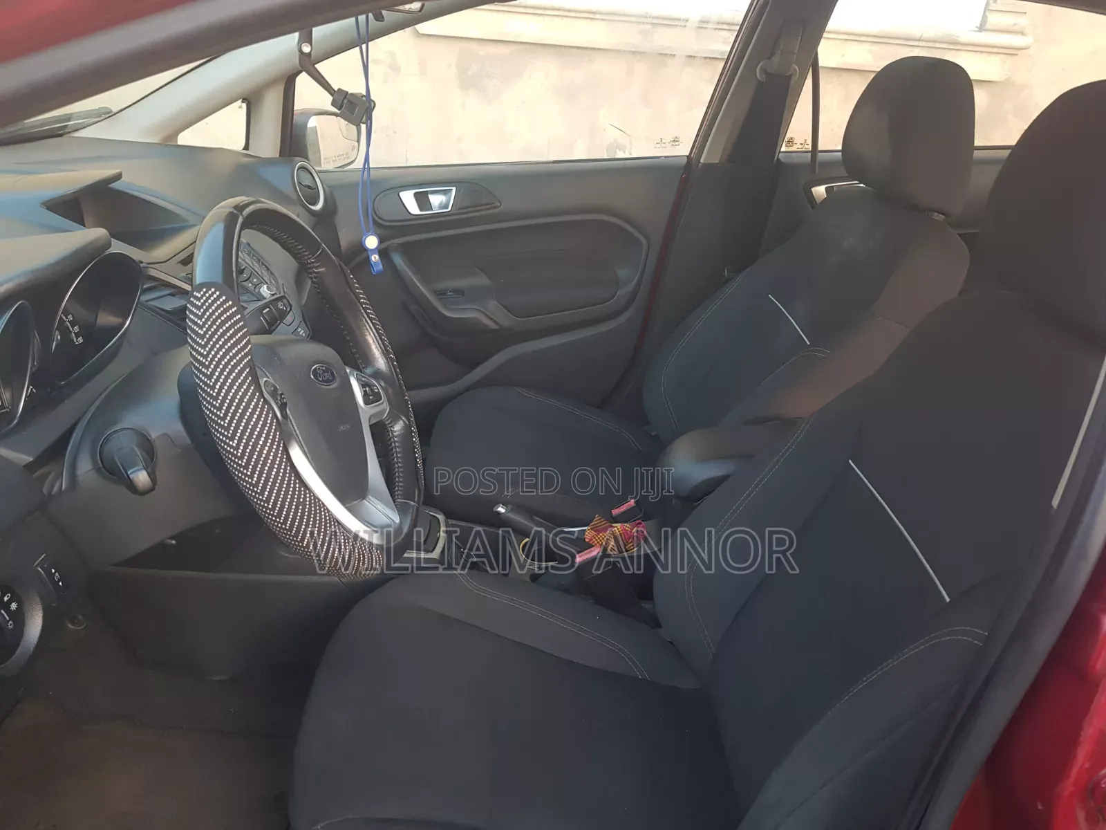 Ford Fiesta SE 4dr Sedan (1.6L 4cyl 5M) 2015 Red