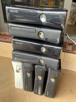 Xbox 360 With Games and Accessories