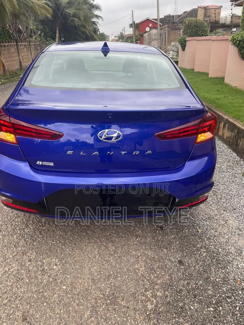 Hyundai Elantra SEL 2019 Blue