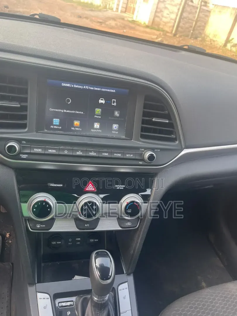Hyundai Elantra SEL 2019 Blue