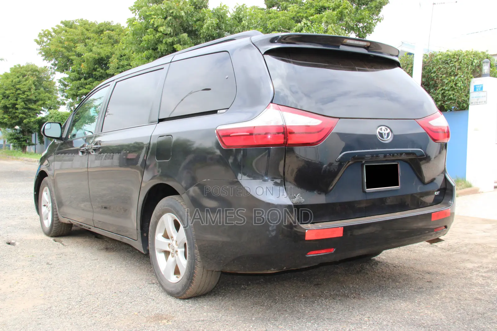 Toyota Sienna LE 8-Passenger 4dr Minivan (3.5L 6cyl 6A) 2015 Black