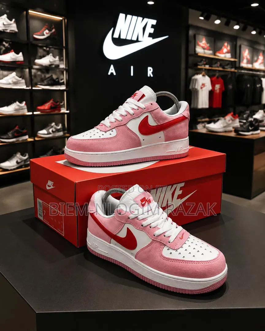 High Quality Luis Vuitton, Nike Air Force Available in Stock