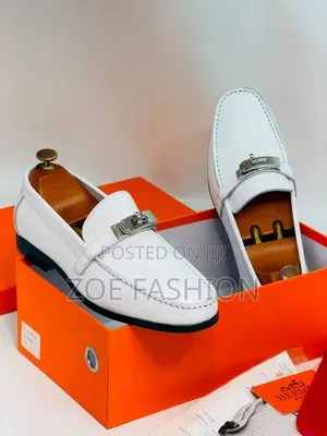 Men's Leather Loafers Shoe( Salvatorre Ferragamo)
