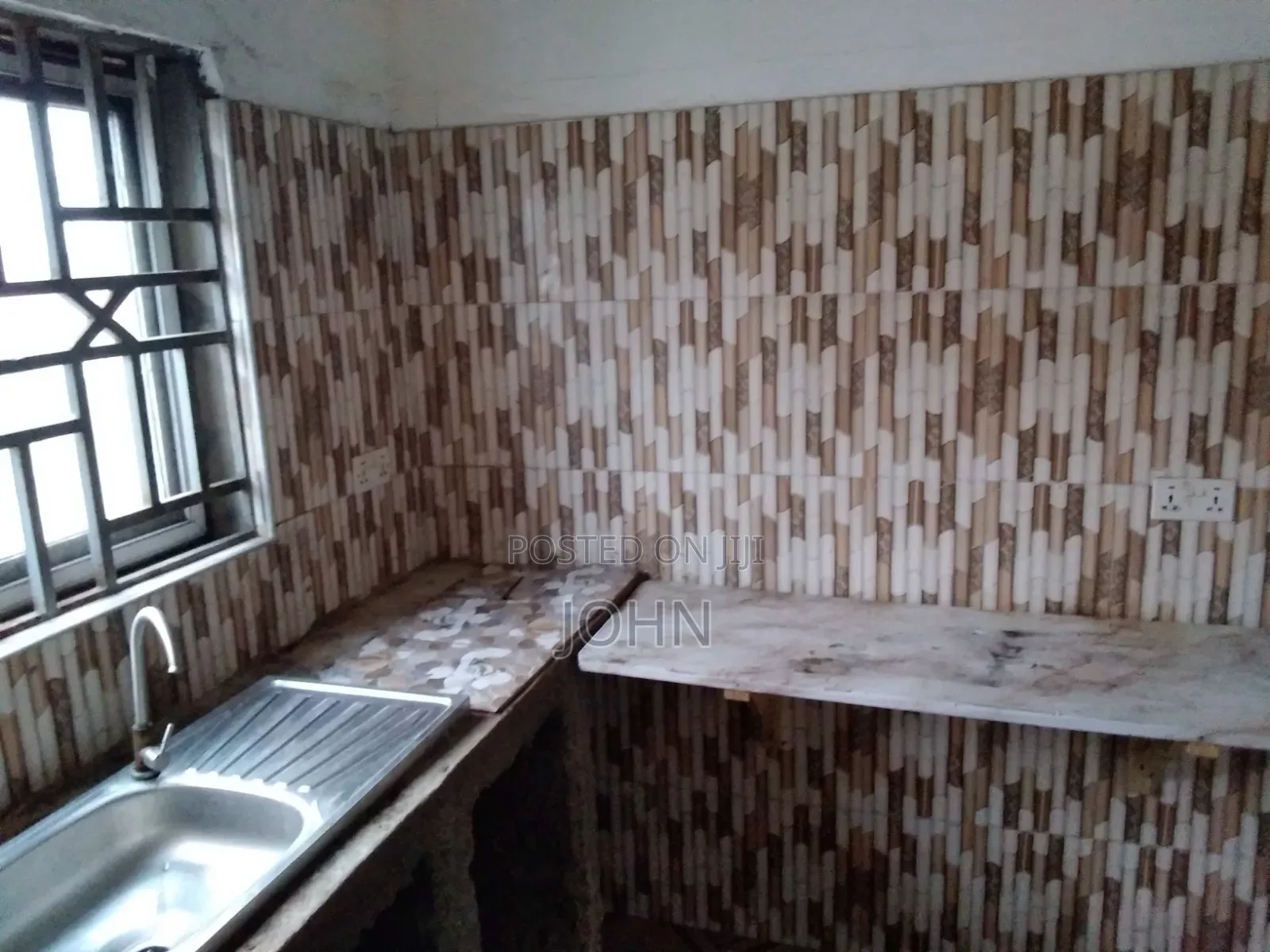 2bdrm Apartment in Survivorestates, Old Barrier for rent
