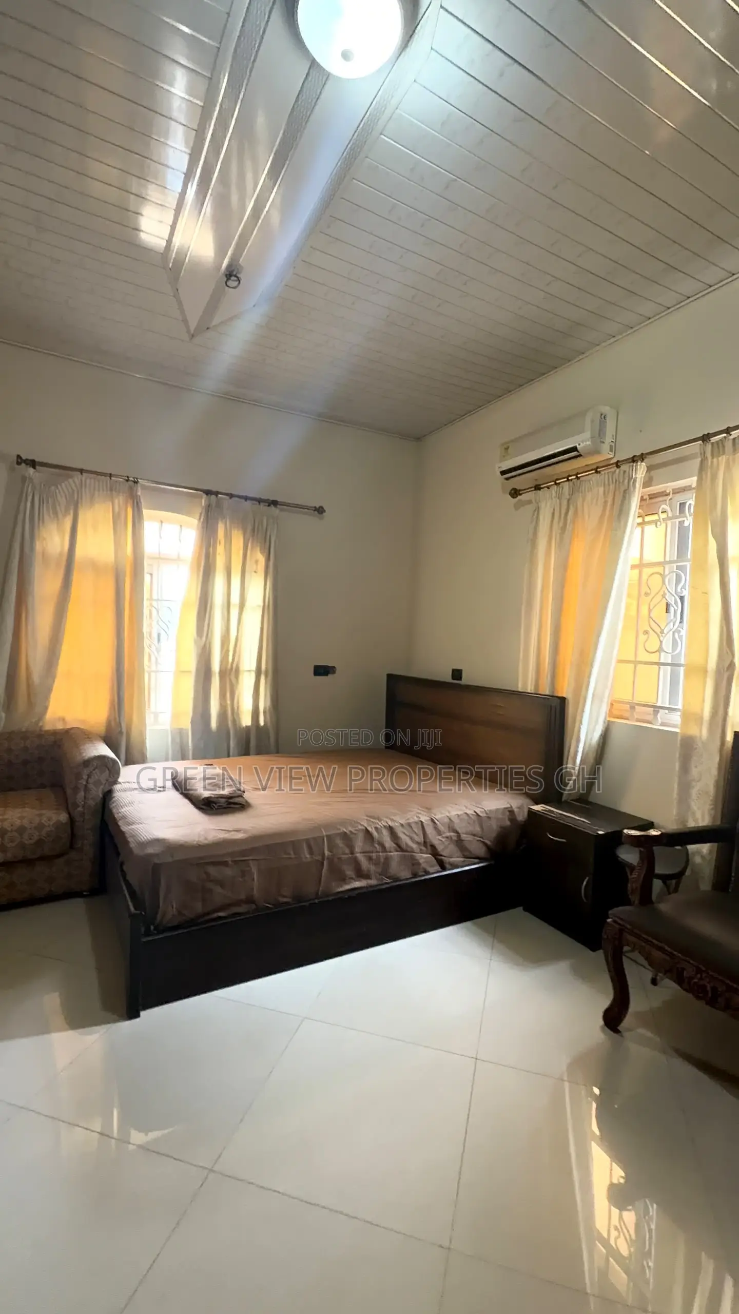 4bdrm House in West Hills Mall Area for rent