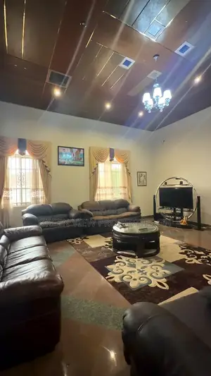 4bdrm House in West Hills Mall Area for rent