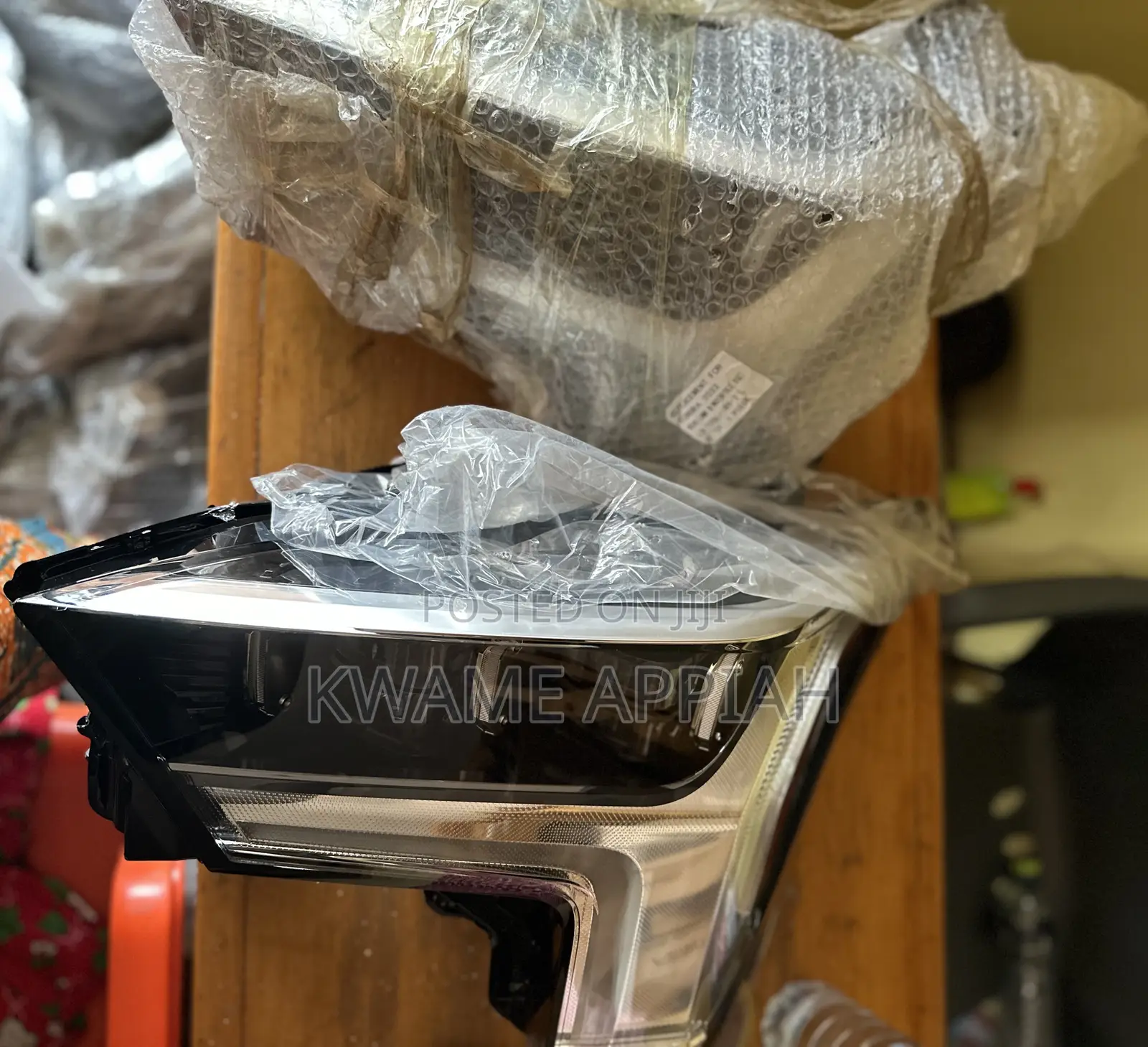 Toyota Tundra “2022 at (XSE/XLE) Headlights