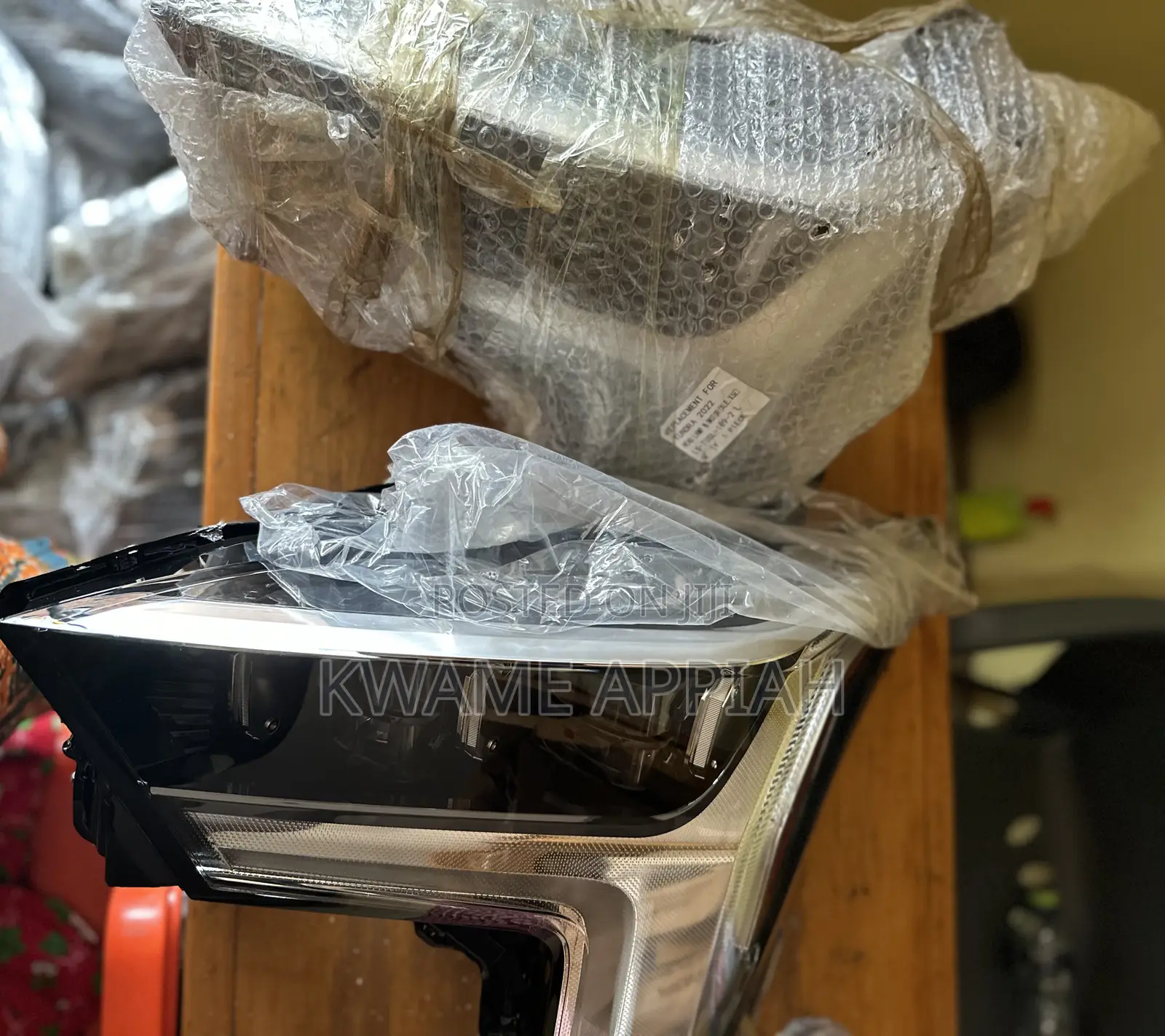 Toyota Tundra “2022 at (XSE/XLE) Headlights