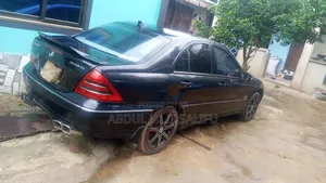 Mercedes-Benz C-Class 2019 Black