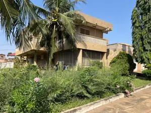 8bdrm House in Kwasheiman, Kwashieman for sale