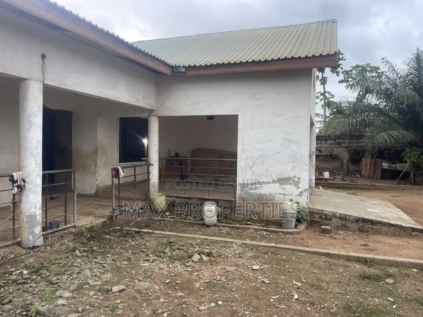 5bdrm House in Haatso for sale