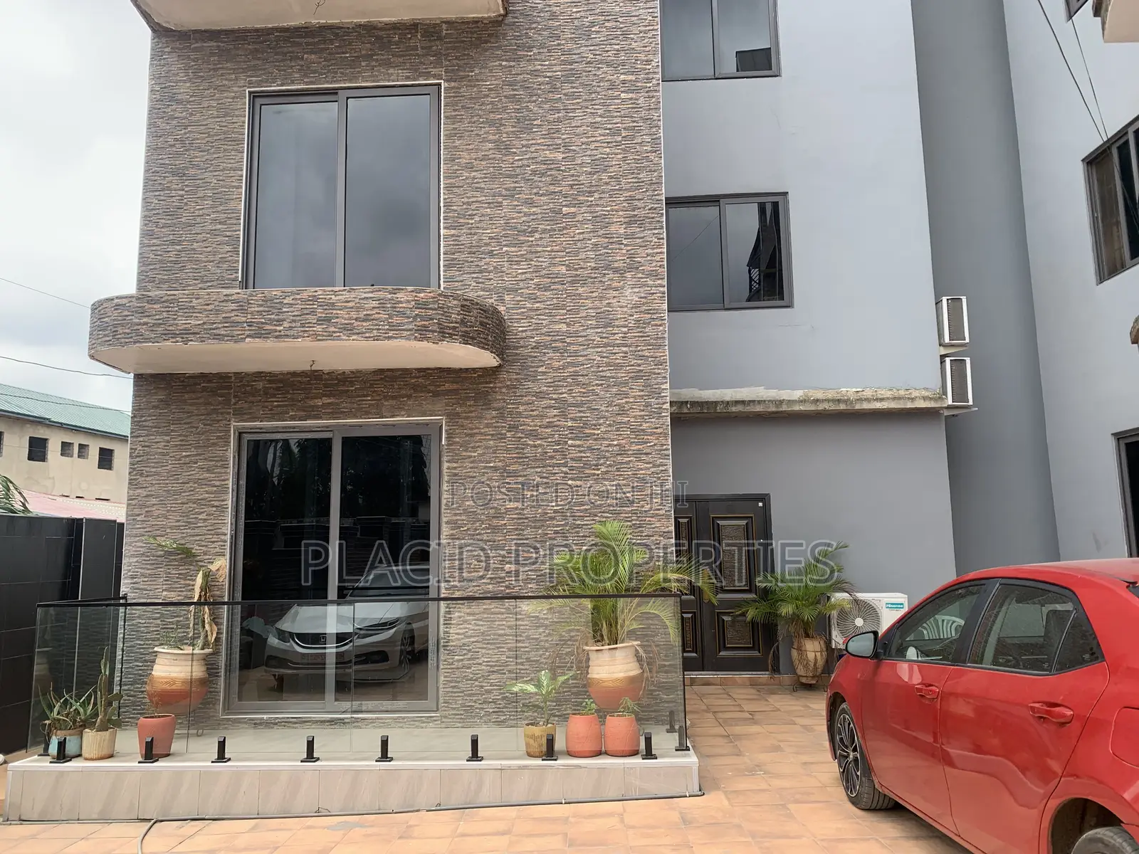 3bdrm Apartment in Parakuo Estate, Achimota for rent