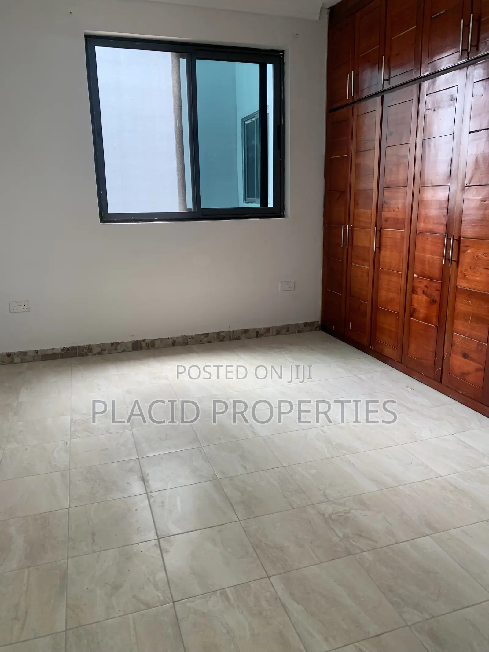 3bdrm Apartment in Parakuo Estate, Achimota for rent