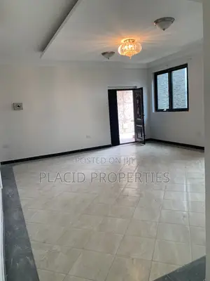 3bdrm Apartment in Parakuo Estate, Achimota for rent