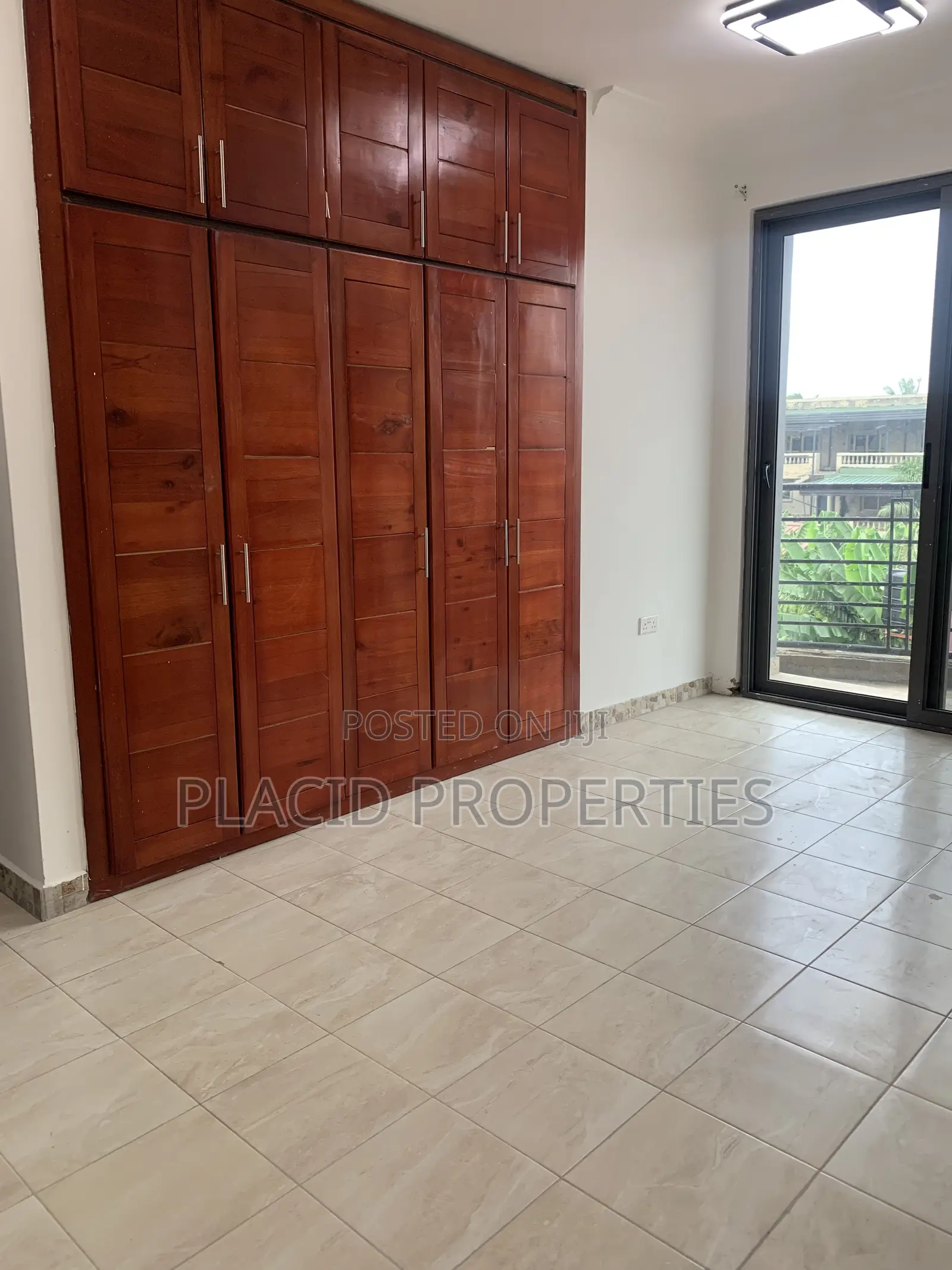 3bdrm Apartment in Parakuo Estate, Achimota for rent