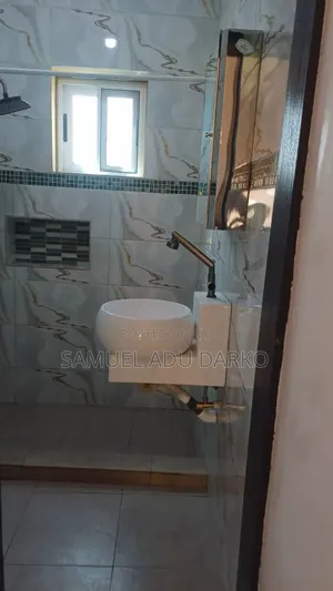 1bdrm Apartment in Righteous Hands, Methodist Church Area for rent