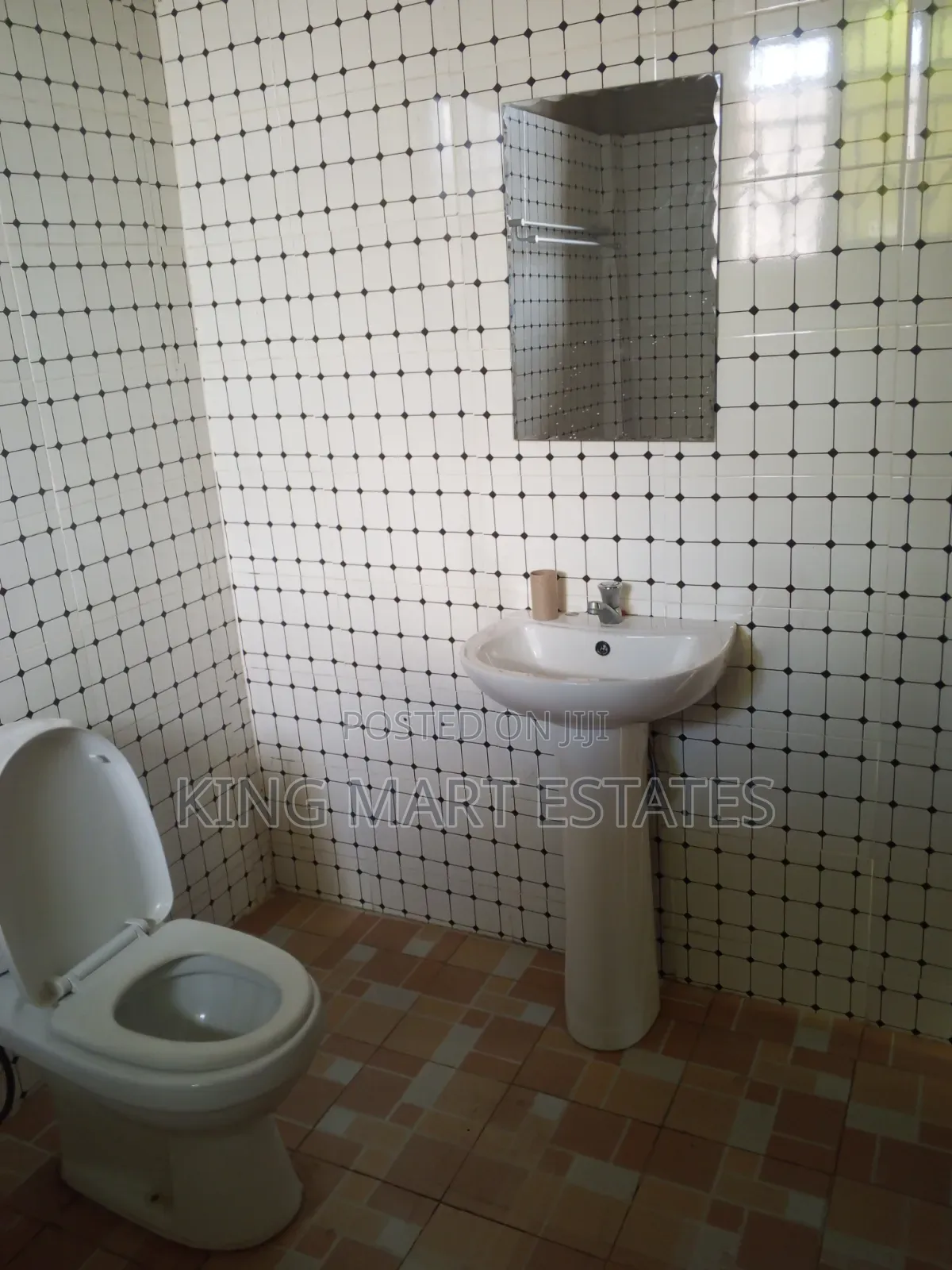 2bdrm Apartment in Boadi, Kumasi Metropolitan for rent