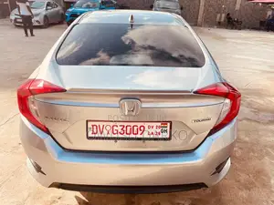 Honda Civic Touring 4dr Sedan (1.5L 4cyl) 2017 Silver