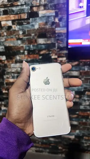 Apple iPhone 7 32 GB Gold