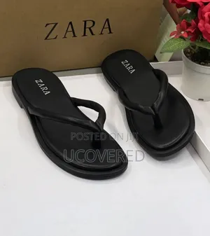 Zara Men's Sandals Feature a Black Quilted Strap Design