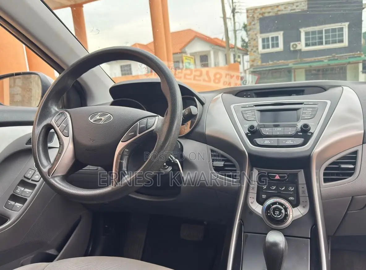 Hyundai Elantra 2013 Silver