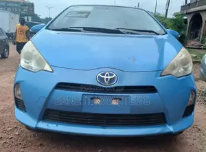 Toyota Aqua 2013 Blue