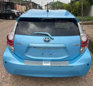 Toyota Aqua 2013 Blue