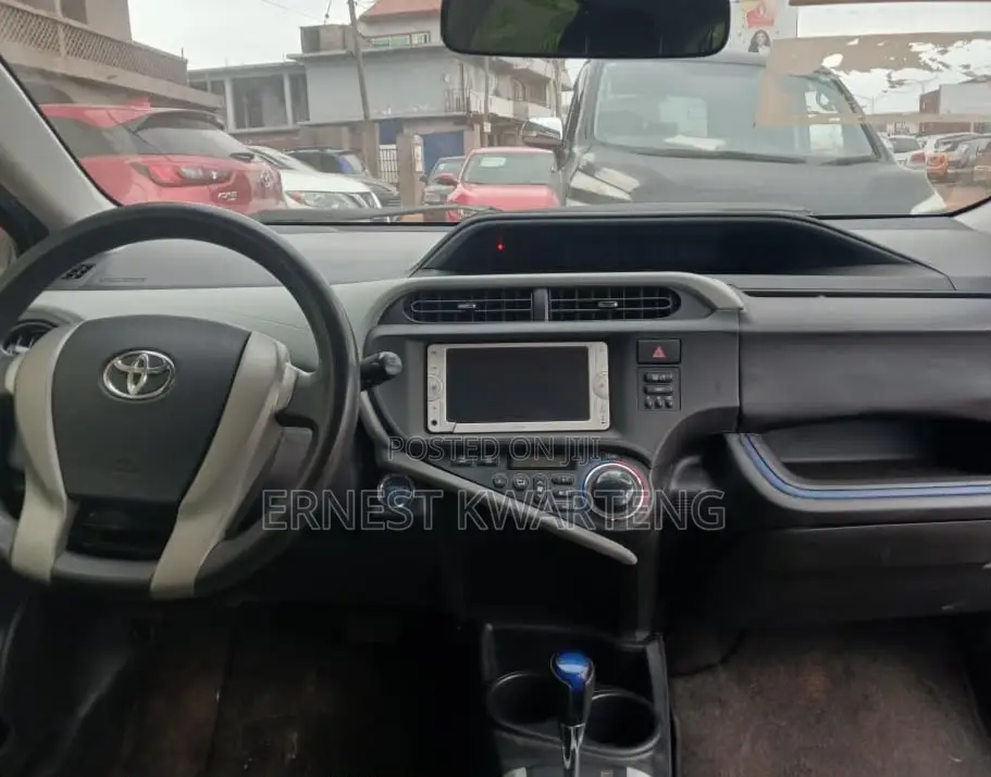 Toyota Aqua 2013 Blue