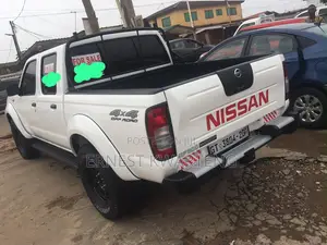Nissan Hardbody 2020 White
