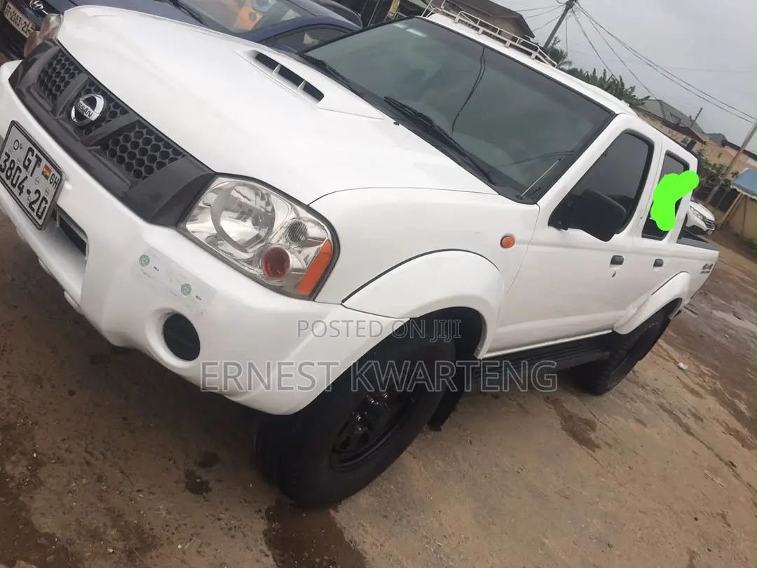 Nissan Hardbody 2020 White