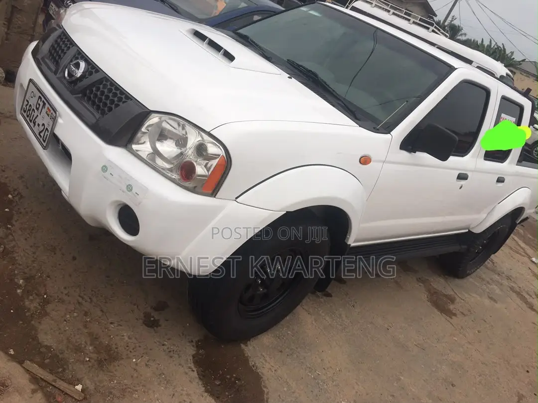 Nissan Hardbody 2020 White