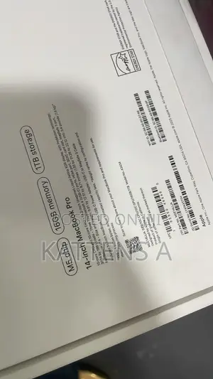 New Laptop Apple MacBook Pro 2025 M5 16GB Apple M5 SSD 1T